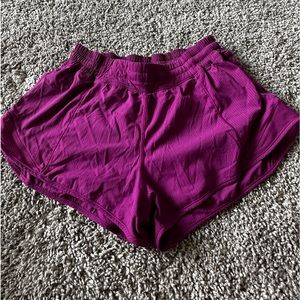 Lululemon size 6 hotty hot shorts